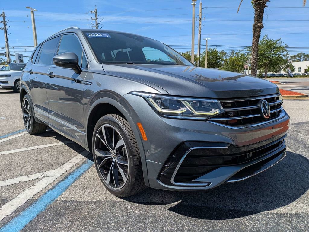 Used 2022 Volkswagen Tiguan SEL R-Line AWD/4WD image 8