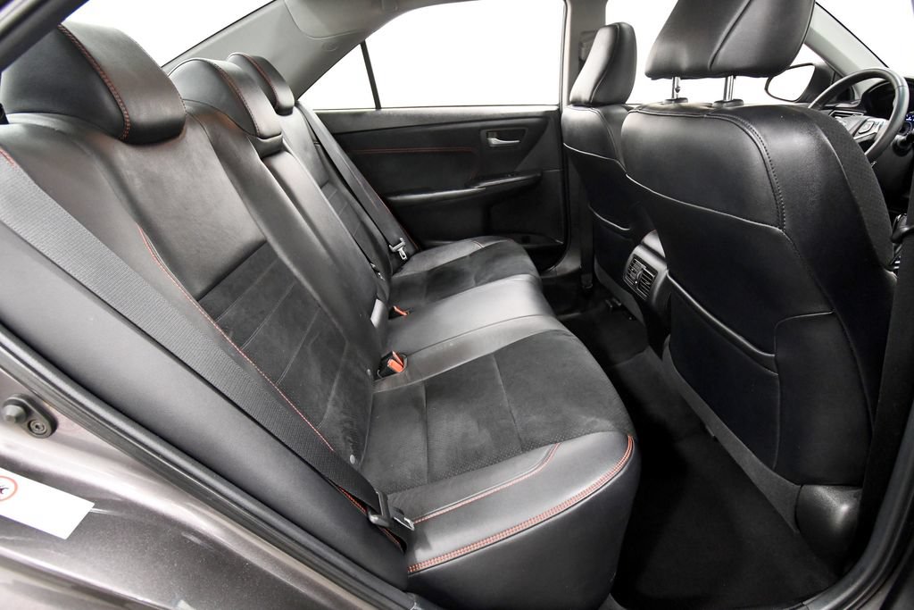 Used 2015 Toyota Camry XSE FWD image 18