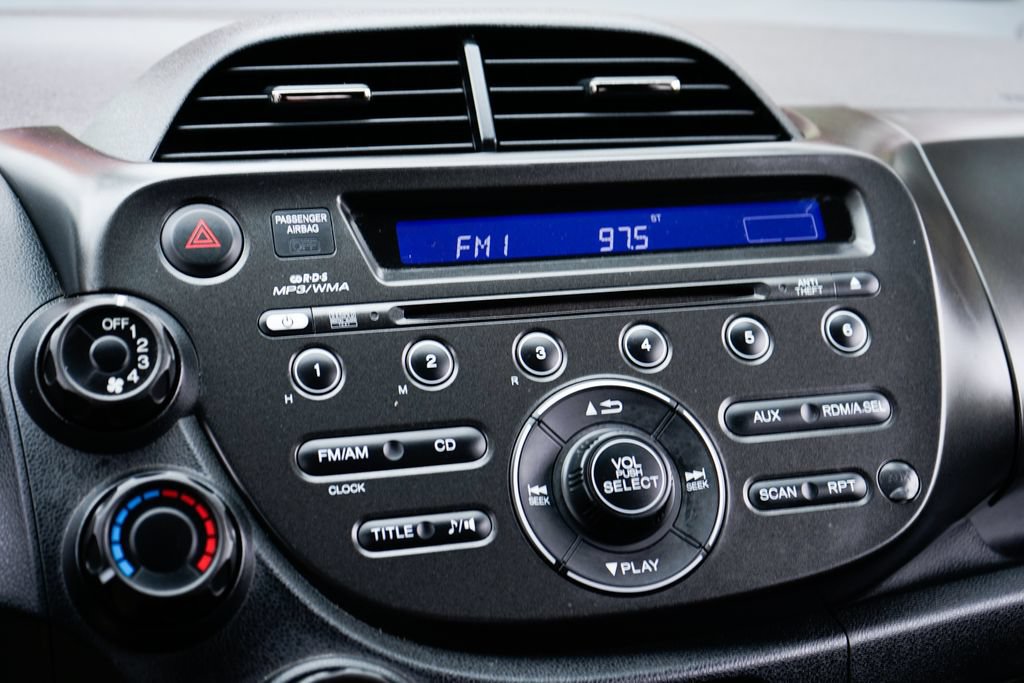 Used 2013 Honda Fit Sport image 26