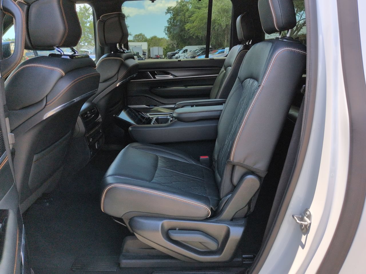 Used 2024 Jeep Grand Wagoneer L Series III w/ Quick Order Packagew 28T AWD/4WD image 14