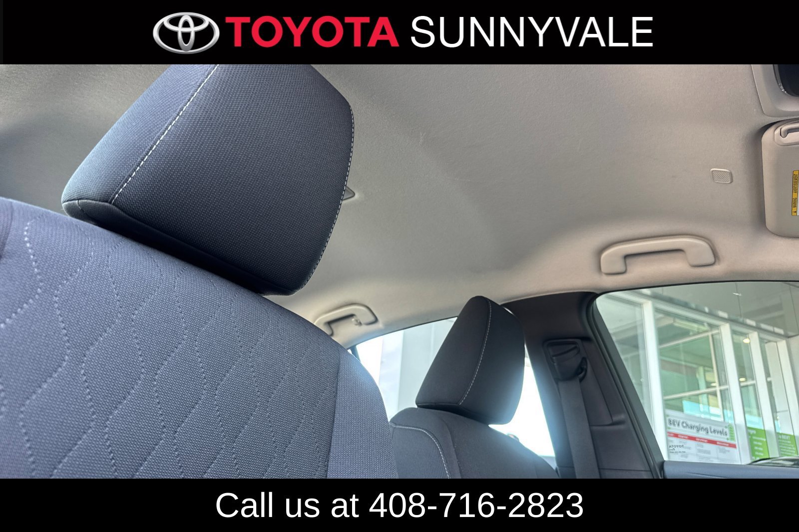 Used 2025 Toyota Corolla LE FWD image 13