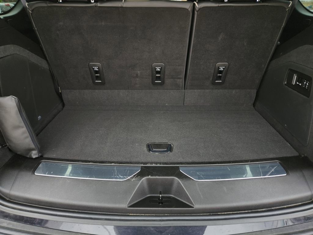 Used 2022 Cadillac Escalade Sport w/ Touring Package image 40