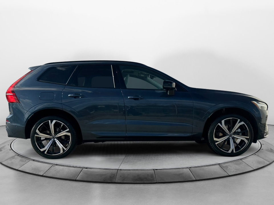 New 2025 Volvo XC60 B5 Ultra w/ Protection Package Premier image 8