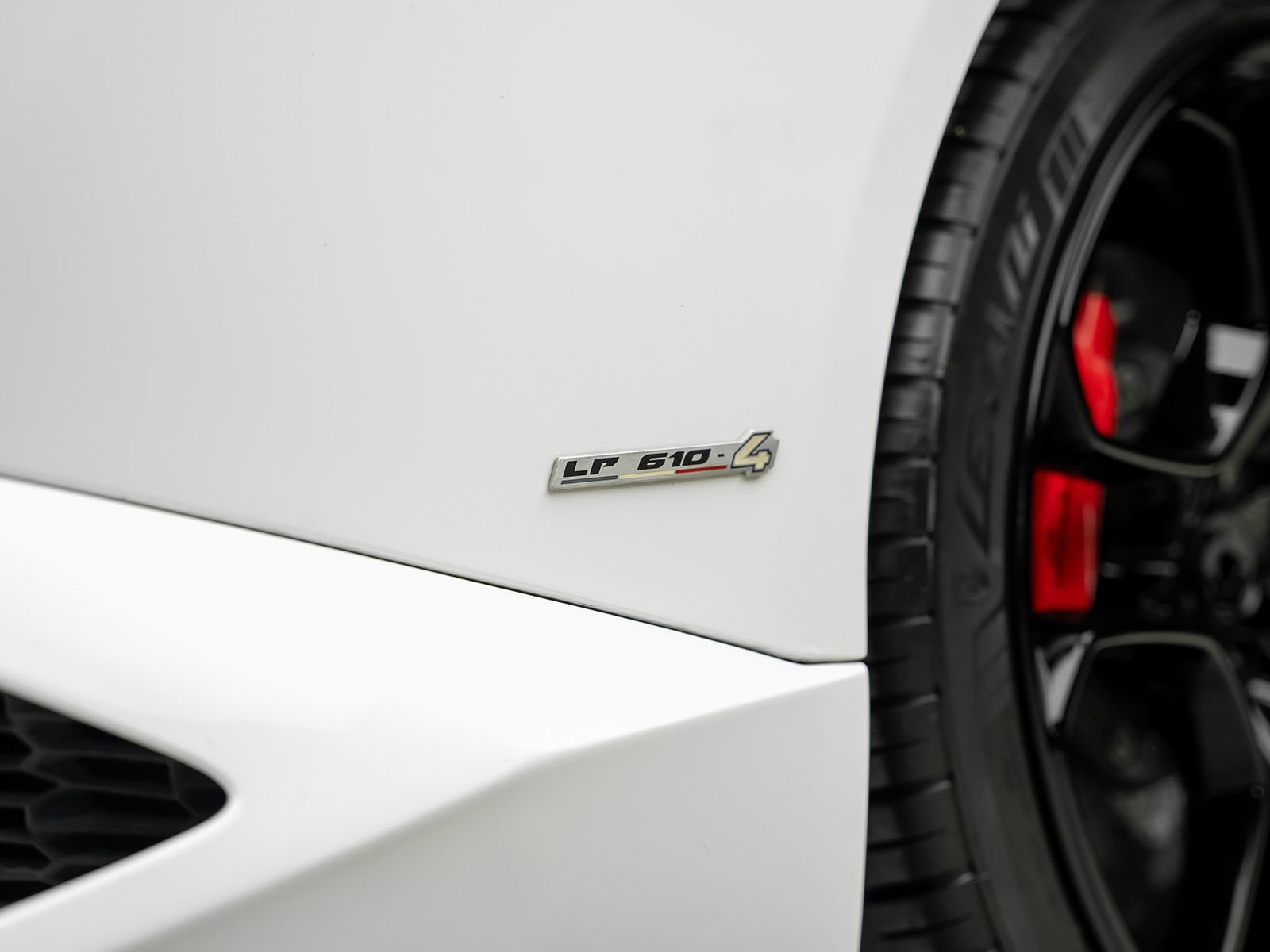 Used 2017 Lamborghini Huracan LP 610-4 image 30