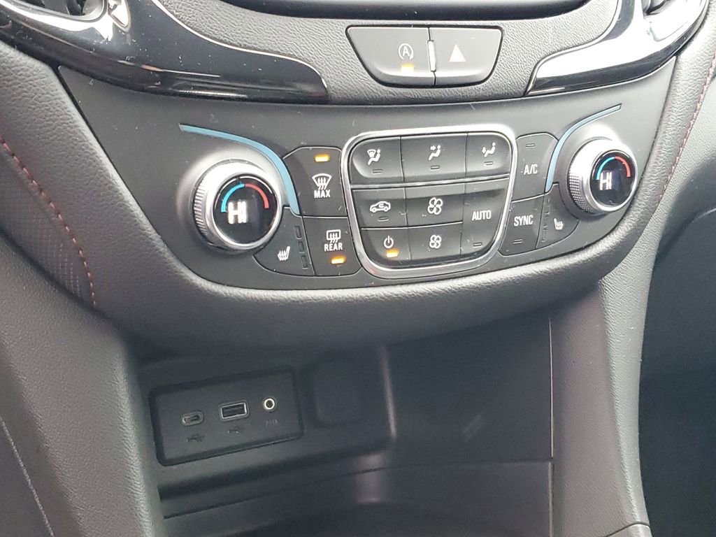 Certified 2023 Chevrolet Equinox RS w/ LPO, Floor Liner Package image 18