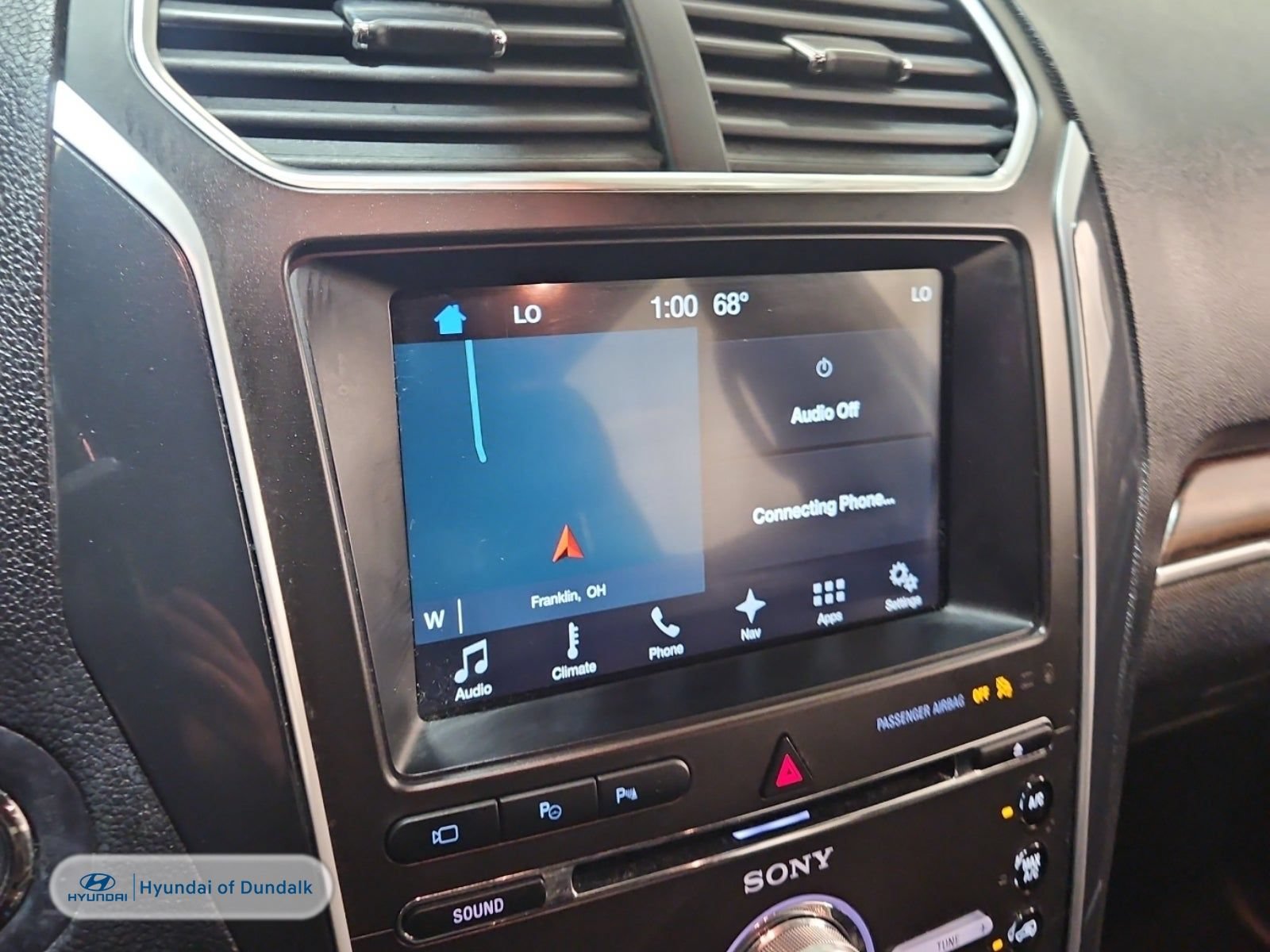 Used 2017 Ford Explorer Limited w/ Equipment Group 303A AWD/4WD image 10