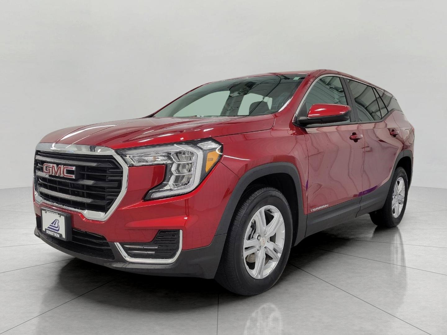 Used 2024 GMC Terrain SLE image 12