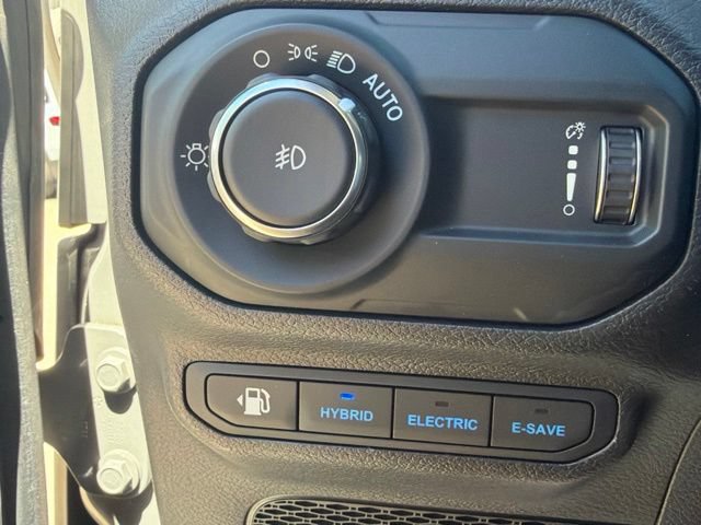 Used 2023 Jeep Wrangler Unlimited AWD/4WD image 27