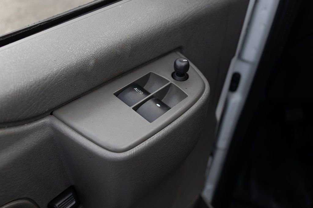 Used 2021 Chevrolet Express 2500 w/ Driver Convenience Package image 18