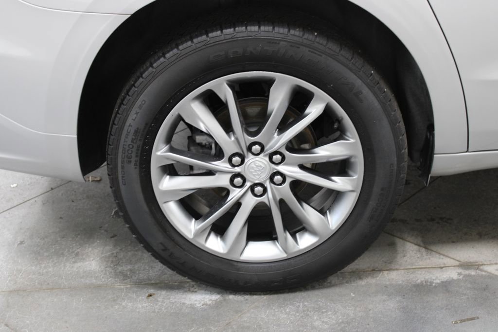 Used 2022 Buick Enclave Avenir w/ Avenir Technology Package image 50