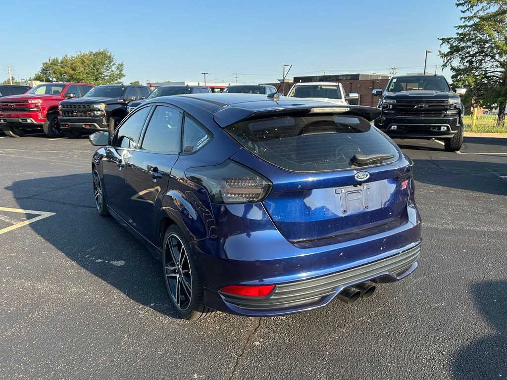 Used 2016 Ford Focus ST FWD image 4
