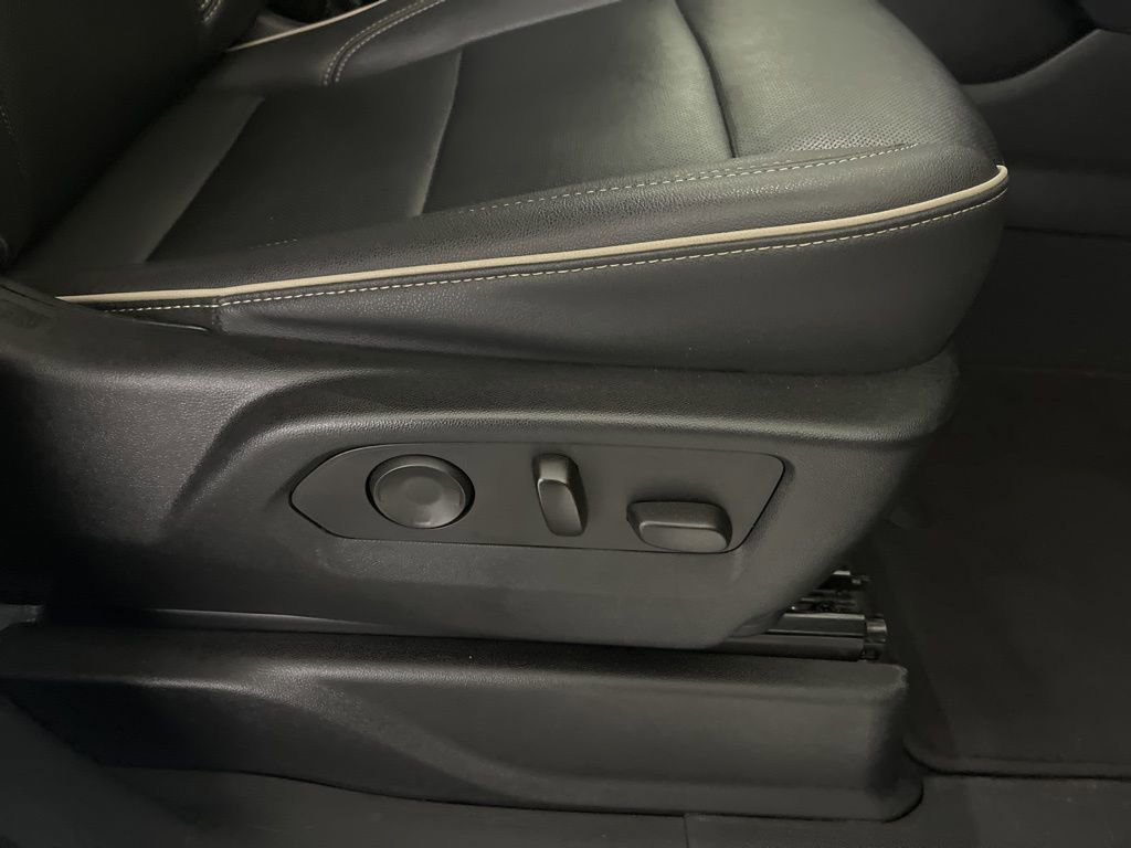 Used 2023 Chevrolet Suburban Premier image 61