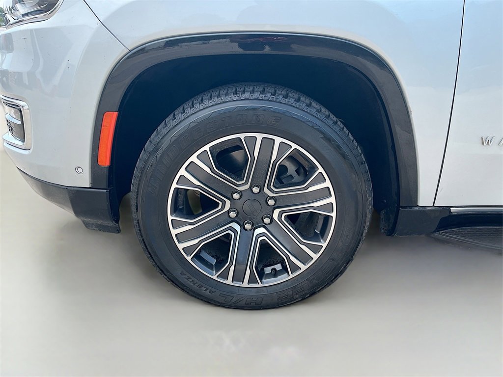 Used 2023 Jeep Wagoneer 4WD w/ Premium Group I image 34