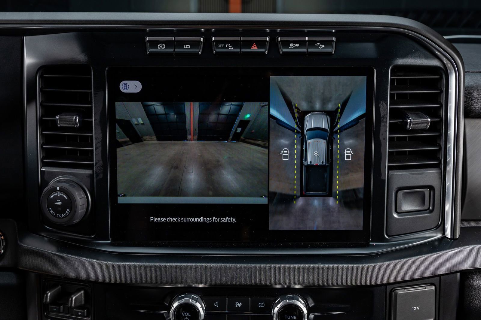 Used 2024 Ford F350 Platinum image 25