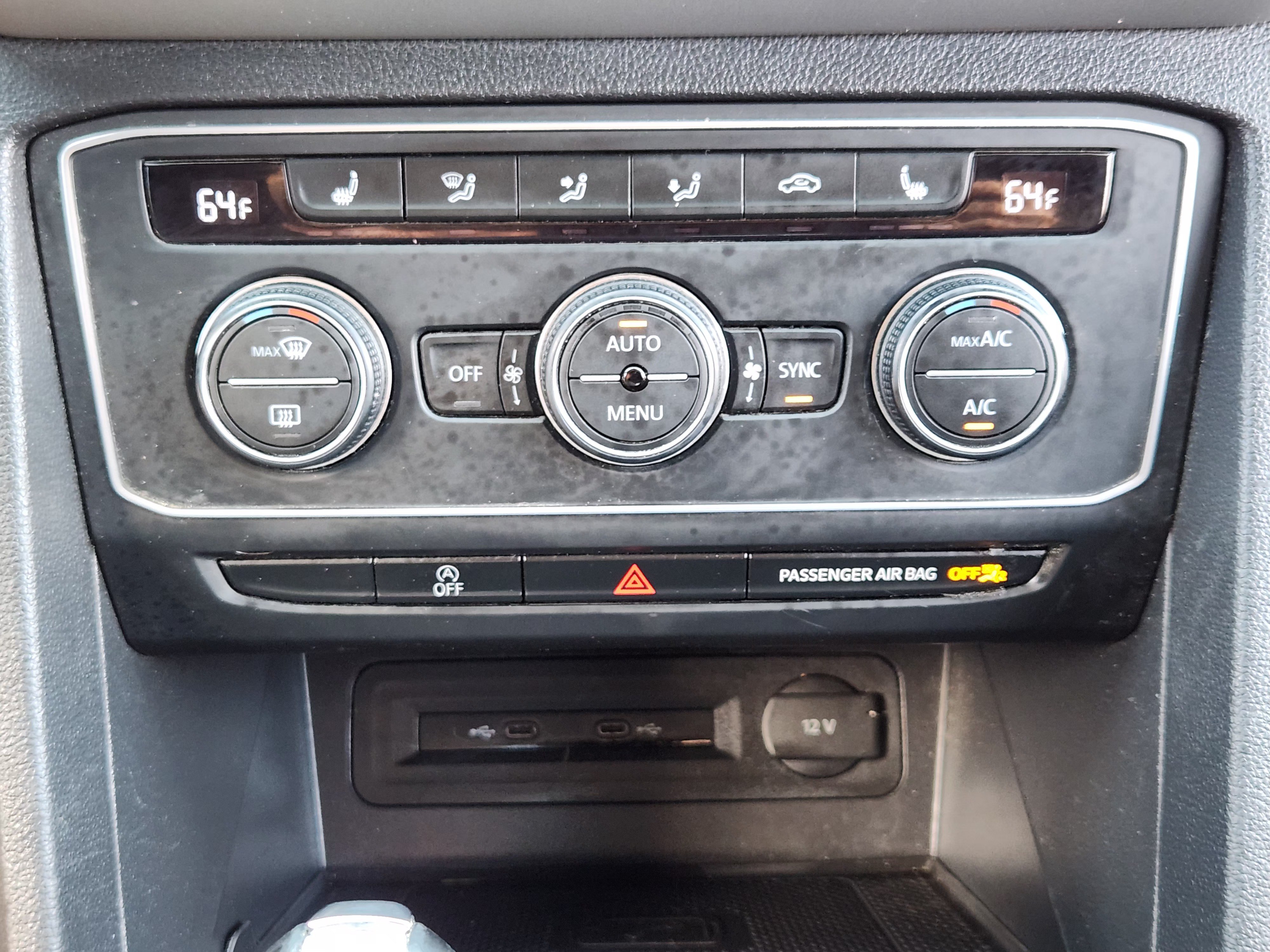 Used 2021 Volkswagen Atlas Cross Sport SE FWD image 20