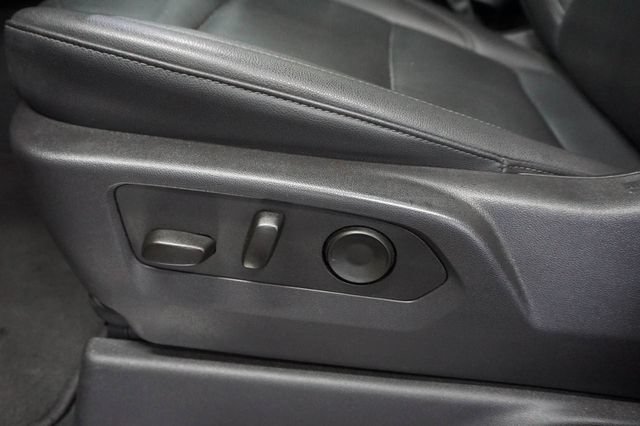 Used 2025 GMC Sierra 1500 SLT RWD image 8