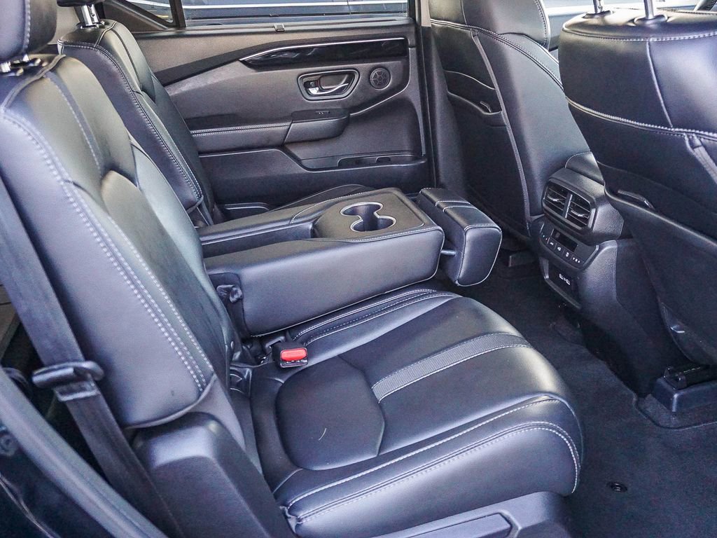 Used 2023 Honda Pilot Touring image 14