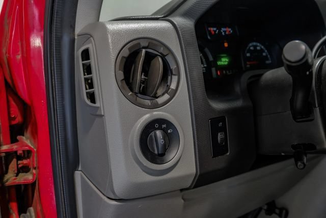 Used 2012 Ford E-250 and Econoline 250 RWD image 29