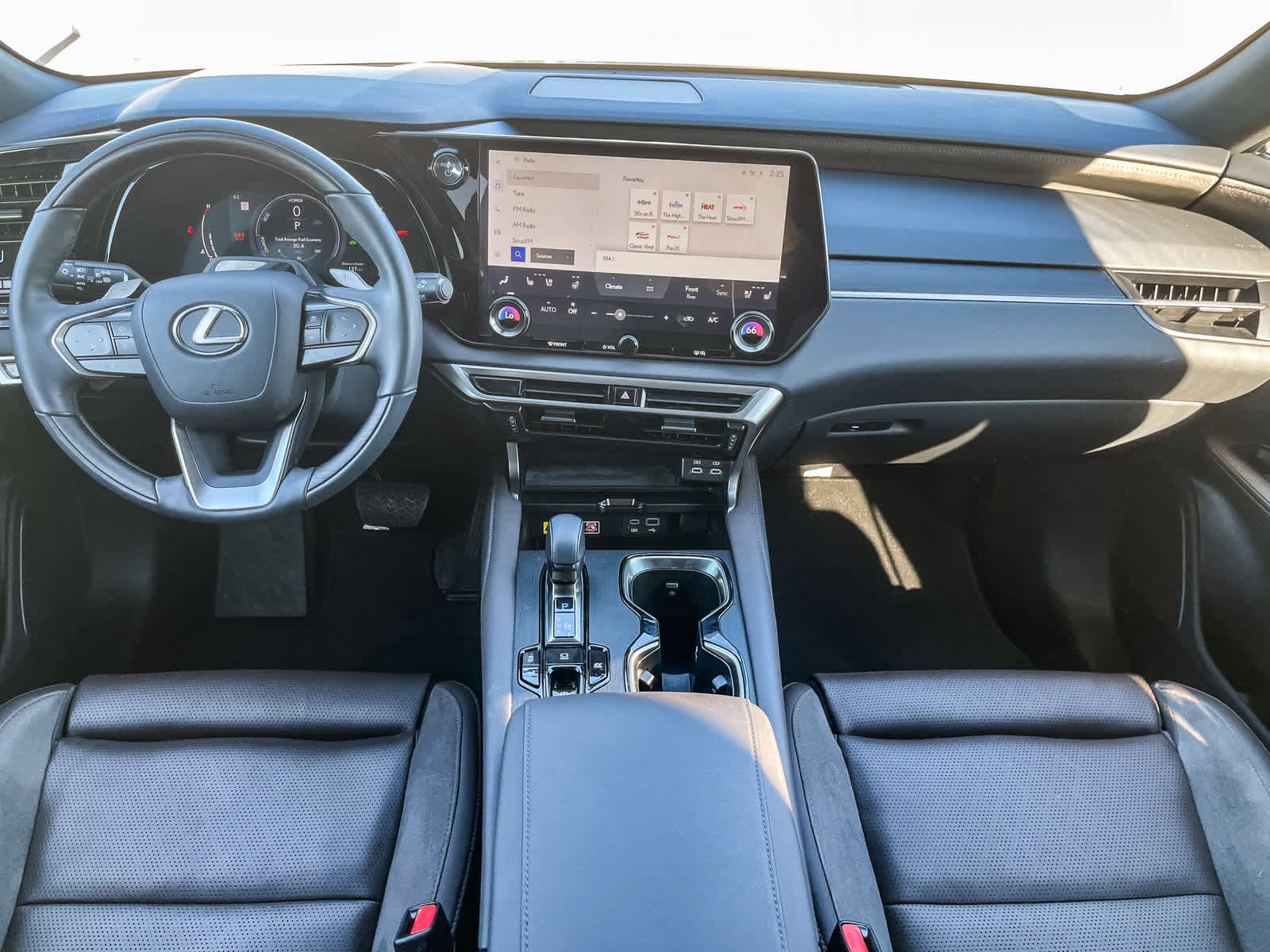 Certified 2023 Lexus RX 350 w/ Accessory Package (Z1) image 11