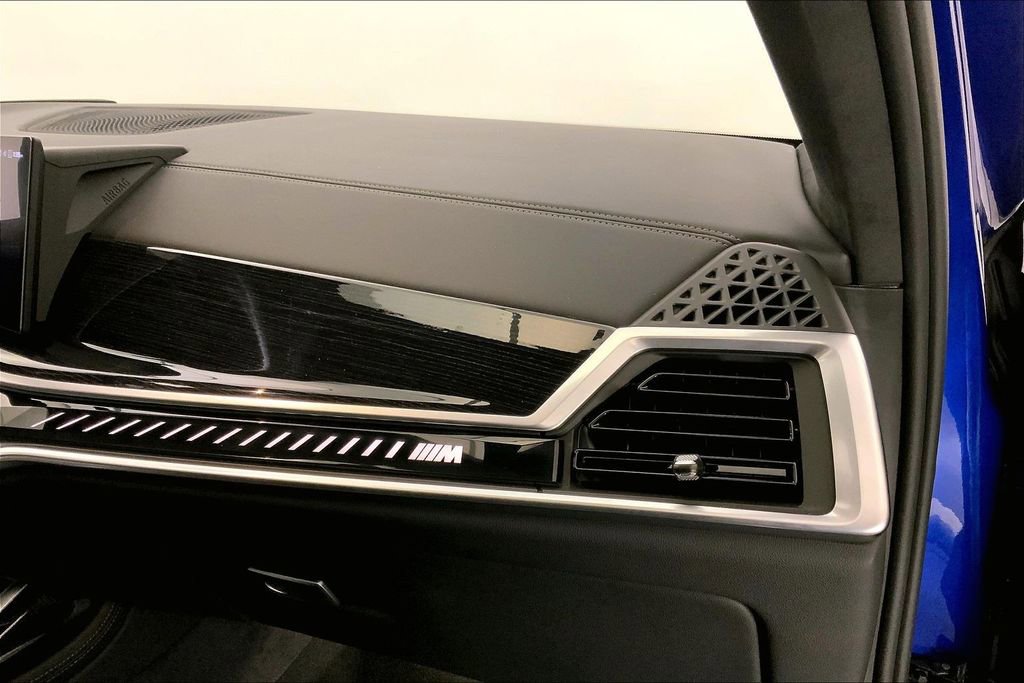 Certified 2026 BMW X7 M60i AWD/4WD image 23