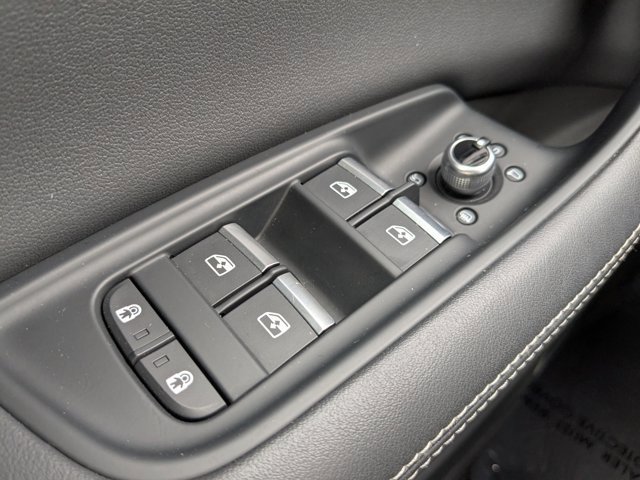 Used 2025 Audi Q7 3.0T Premium Plus image 26