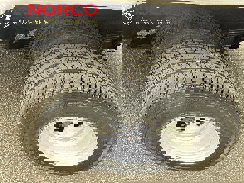 Used 2023 Ford E-350 and Econoline 350 Super Duty w/ Power Windows & Locks Group image 13