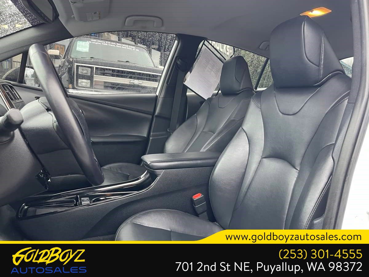 Used 2021 Toyota Prius image 12