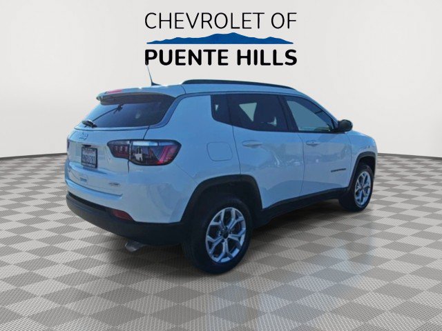 Used 2025 Jeep Compass Latitude AWD/4WD image 8