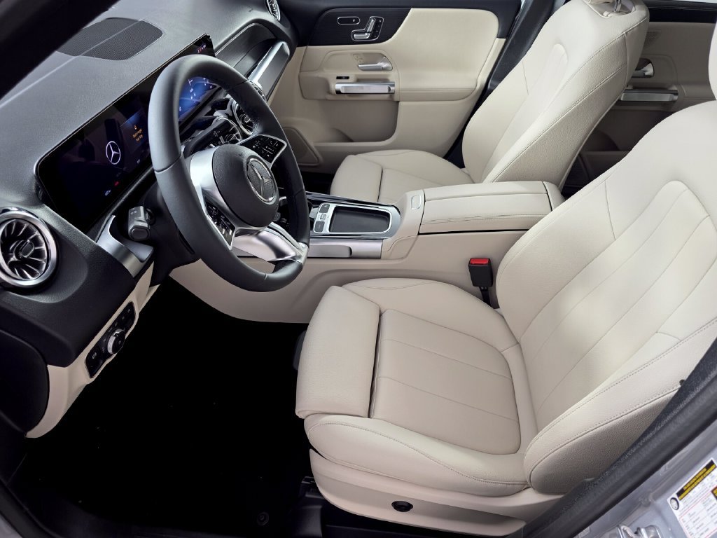 New 2026 Mercedes-Benz GLB 250 image 6