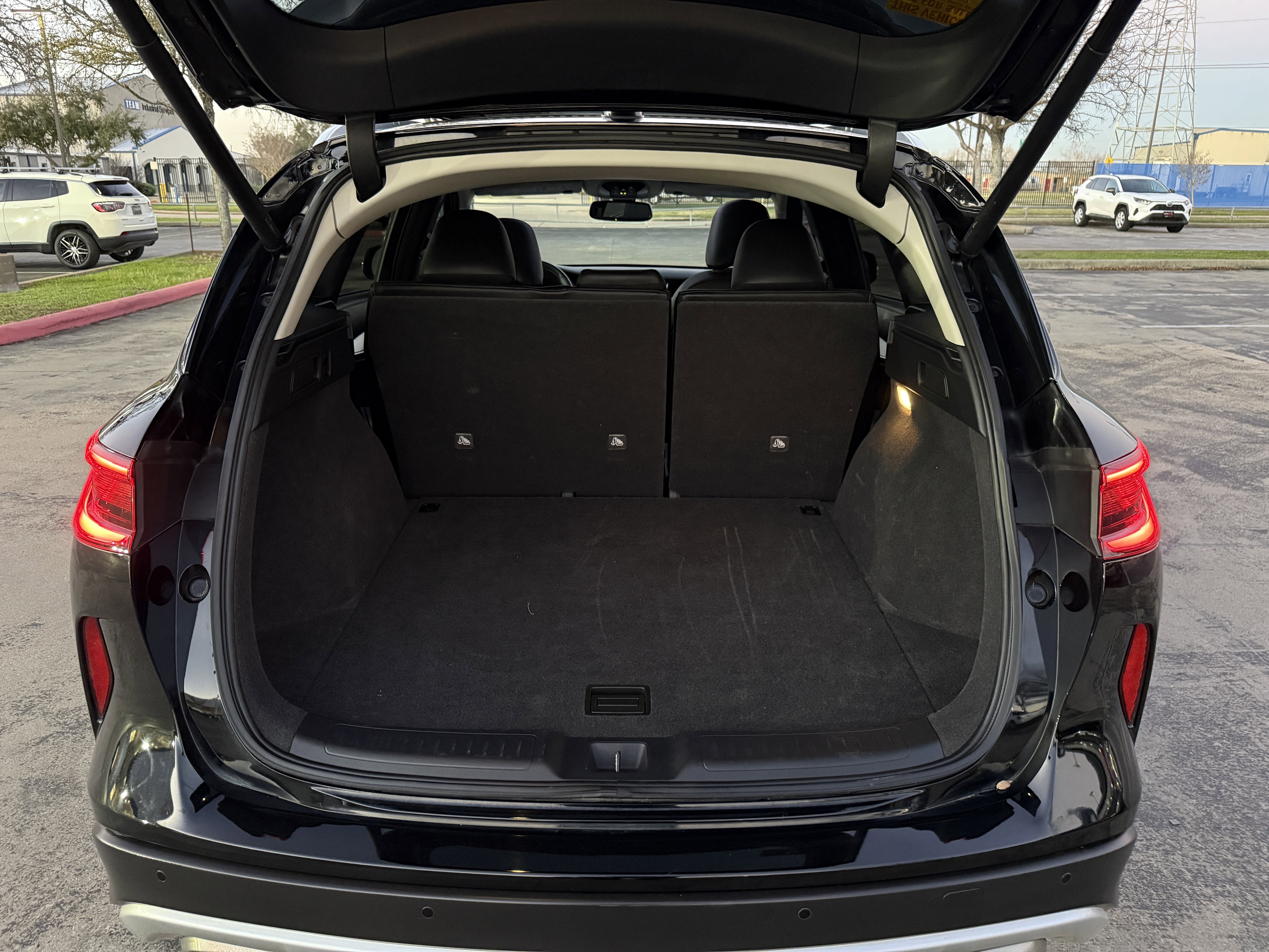 Used 2022 INFINITI QX50 Luxe FWD image 37