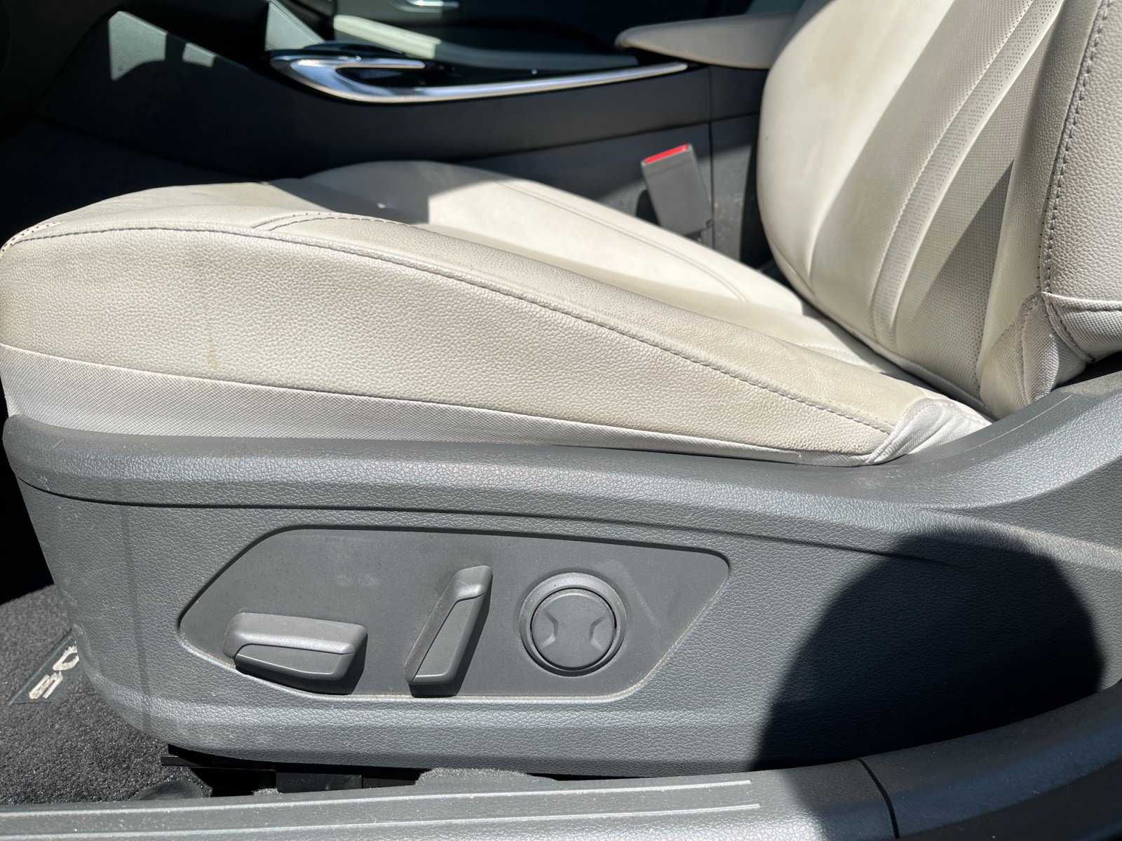 Used 2023 Hyundai Sonata Limited w/ Cargo Package FWD image 20