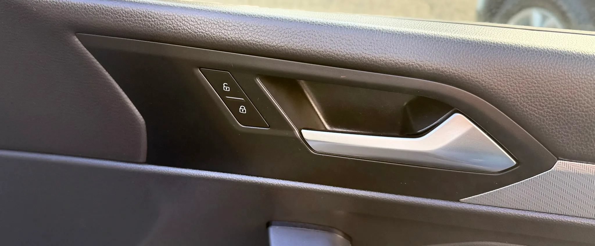 Used 2020 Volkswagen Jetta S FWD image 37