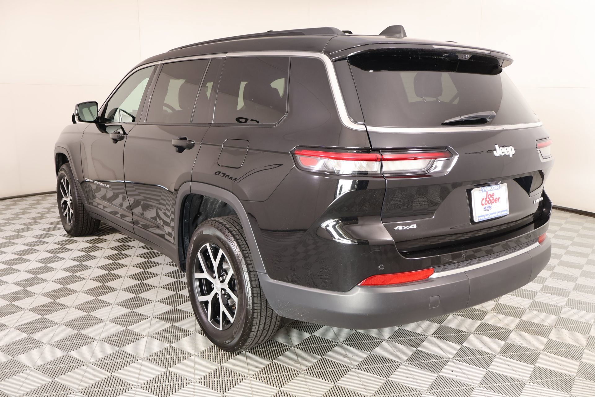 Used 2024 Jeep Grand Cherokee L Limited w/ Luxury Tech Group II AWD/4WD image 26