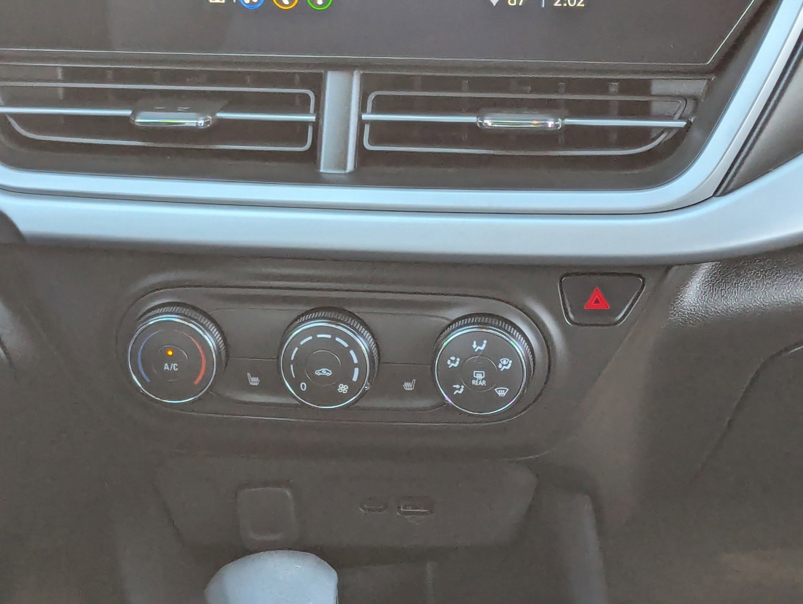 Certified 2024 Chevrolet Trax RS w/ Driver Confidence Package image 19