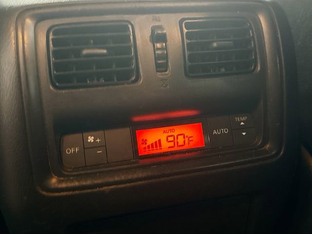 Used 2016 Nissan Pathfinder SV image 24