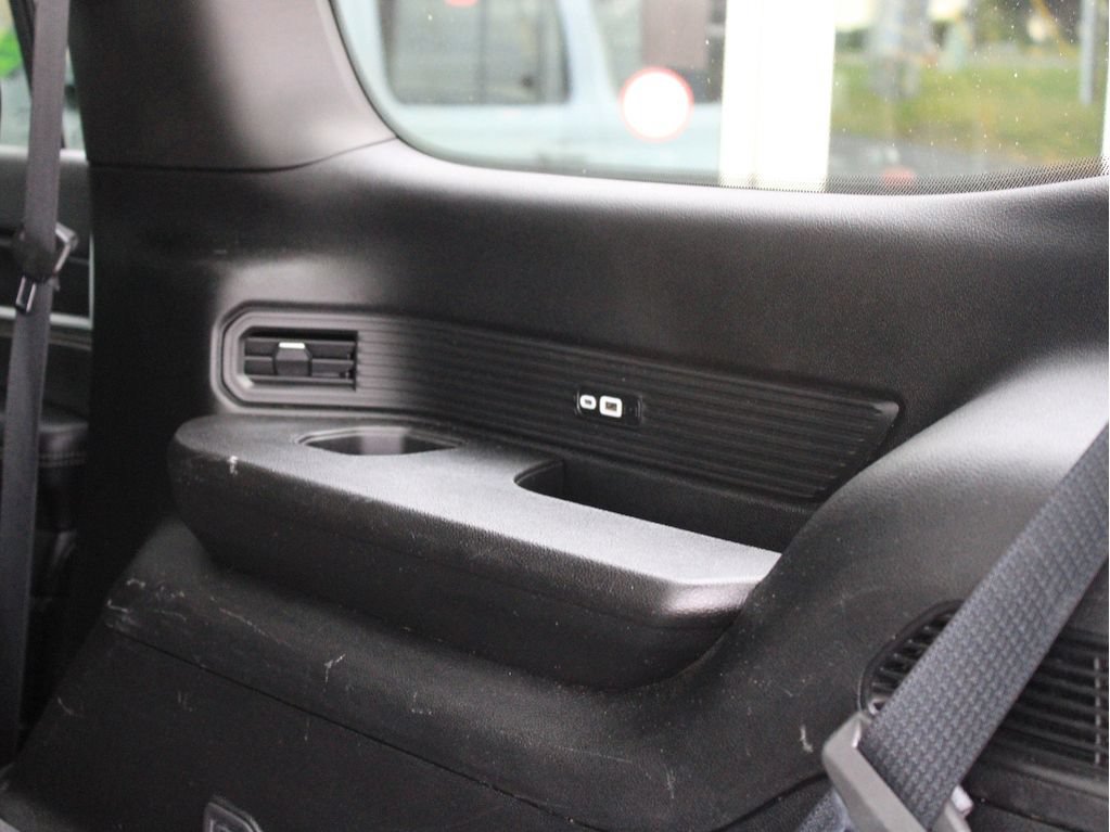 Used 2023 Jeep Wagoneer 4WD w/ Premium Group I image 34