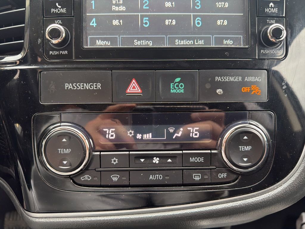 Used 2017 Mitsubishi Outlander ES AWD/4WD image 19