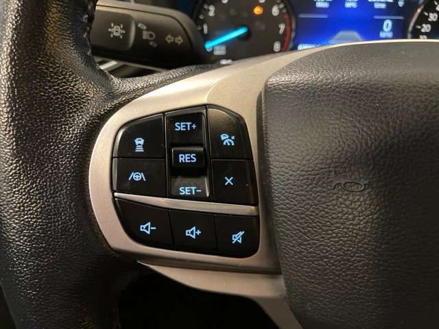 Used 2022 Ford Explorer XLT image 32
