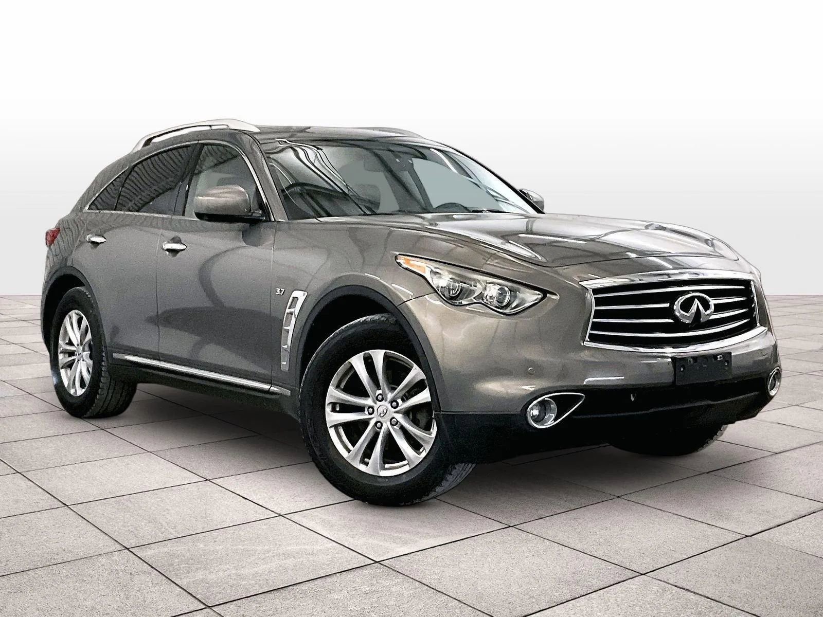 Used 2016 INFINITI QX70 AWD w/ Premium Package image 3
