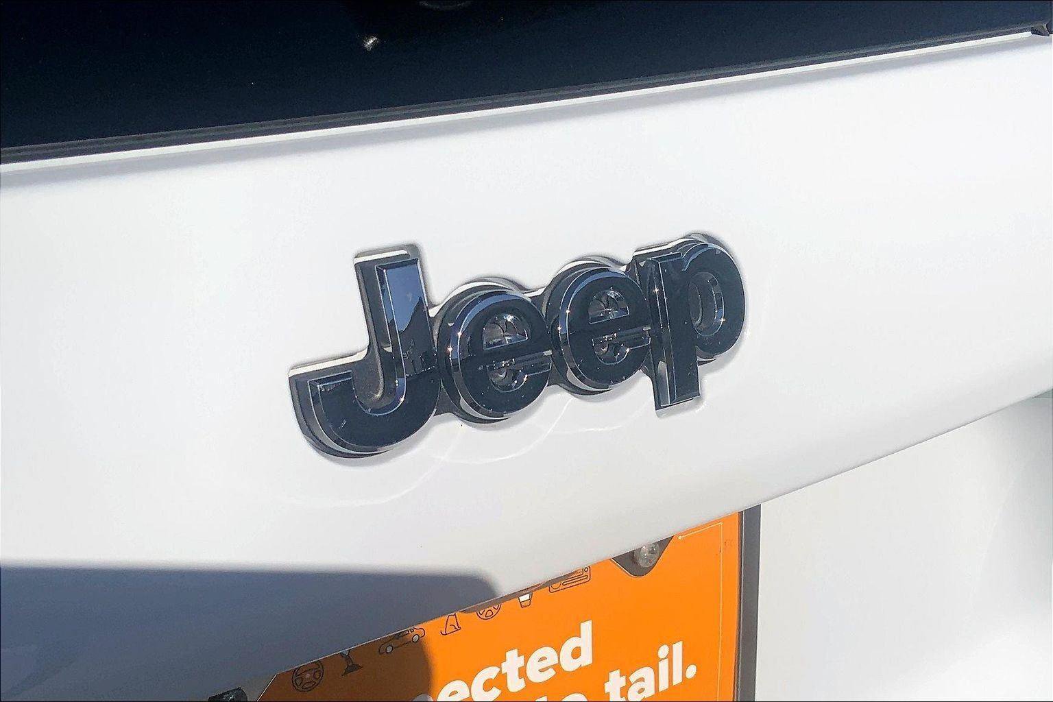 Certified 2021 Jeep Cherokee Latitude Plus AWD/4WD image 31