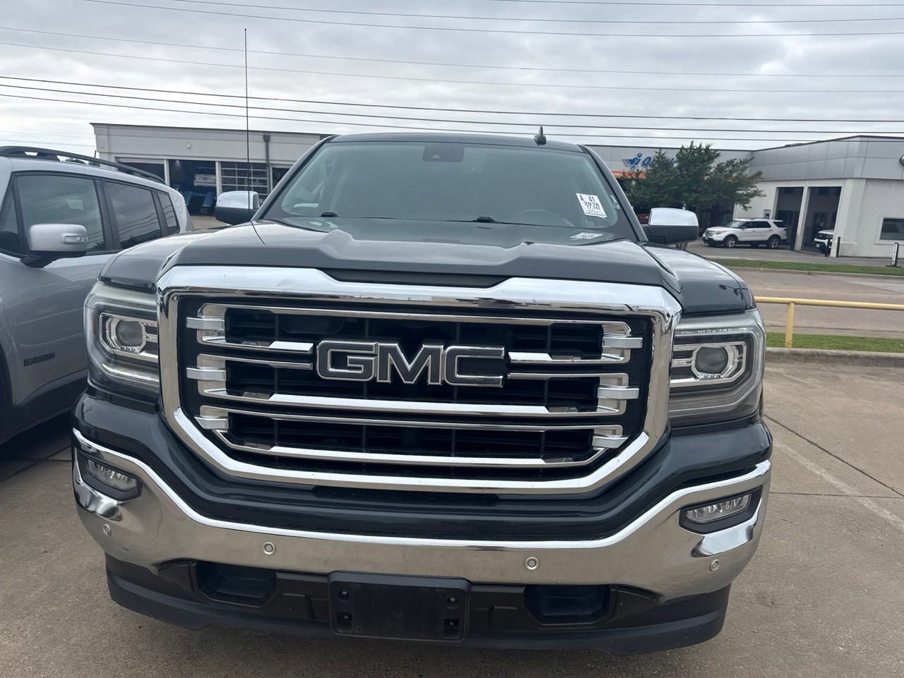 Used 2018 GMC Sierra 1500 SLT w/ Enhanced Driver Alert Package RWD image 2
