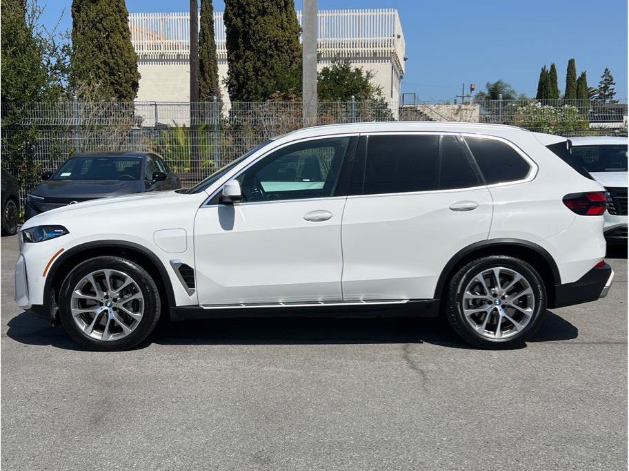 Used 2025 BMW X5 xDrive50e AWD/4WD image 7