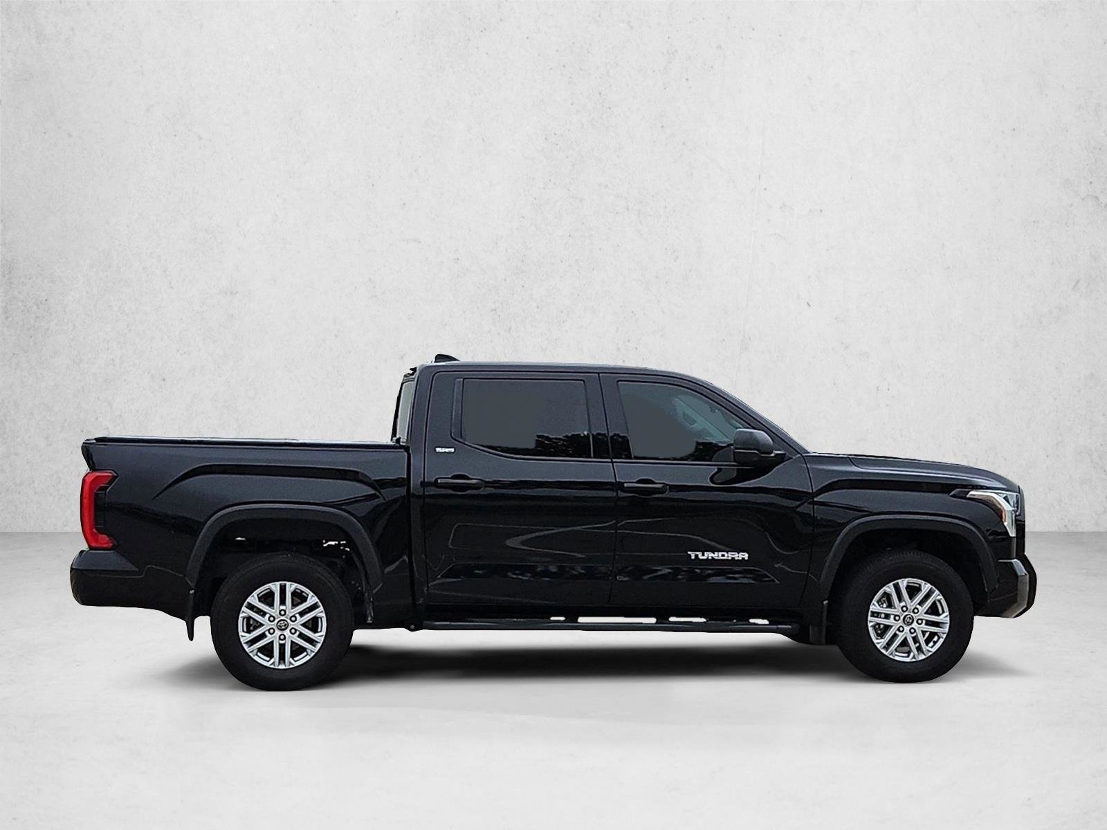 Used 2024 Toyota Tundra SR5 AWD/4WD image 4