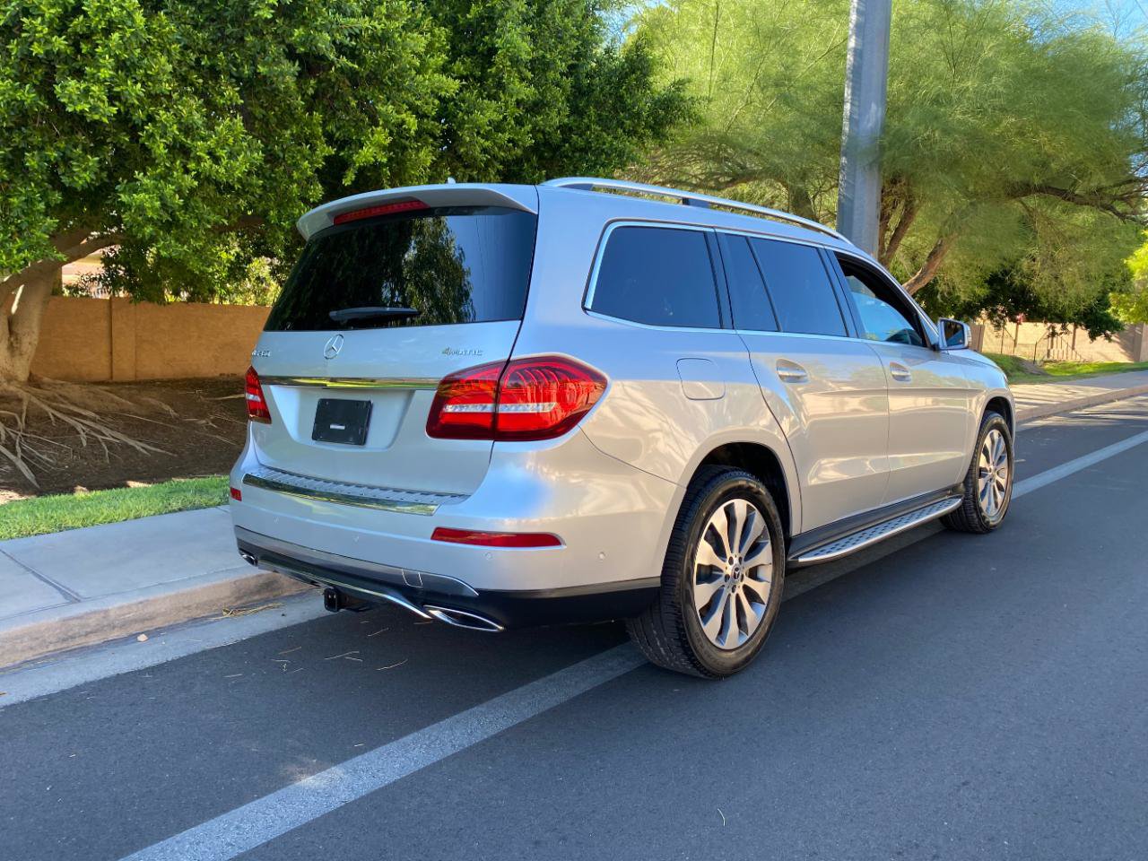 Used 2019 Mercedes-Benz GLS 450 4MATIC image 8