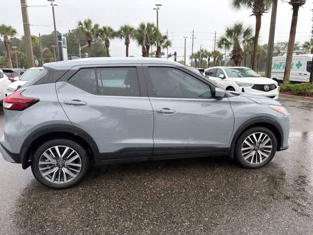 Used 2024 Nissan Kicks SV FWD image 11
