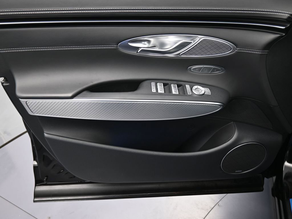 Used 2024 Genesis GV70 2.5T w/ Sport Prestige Package image 13