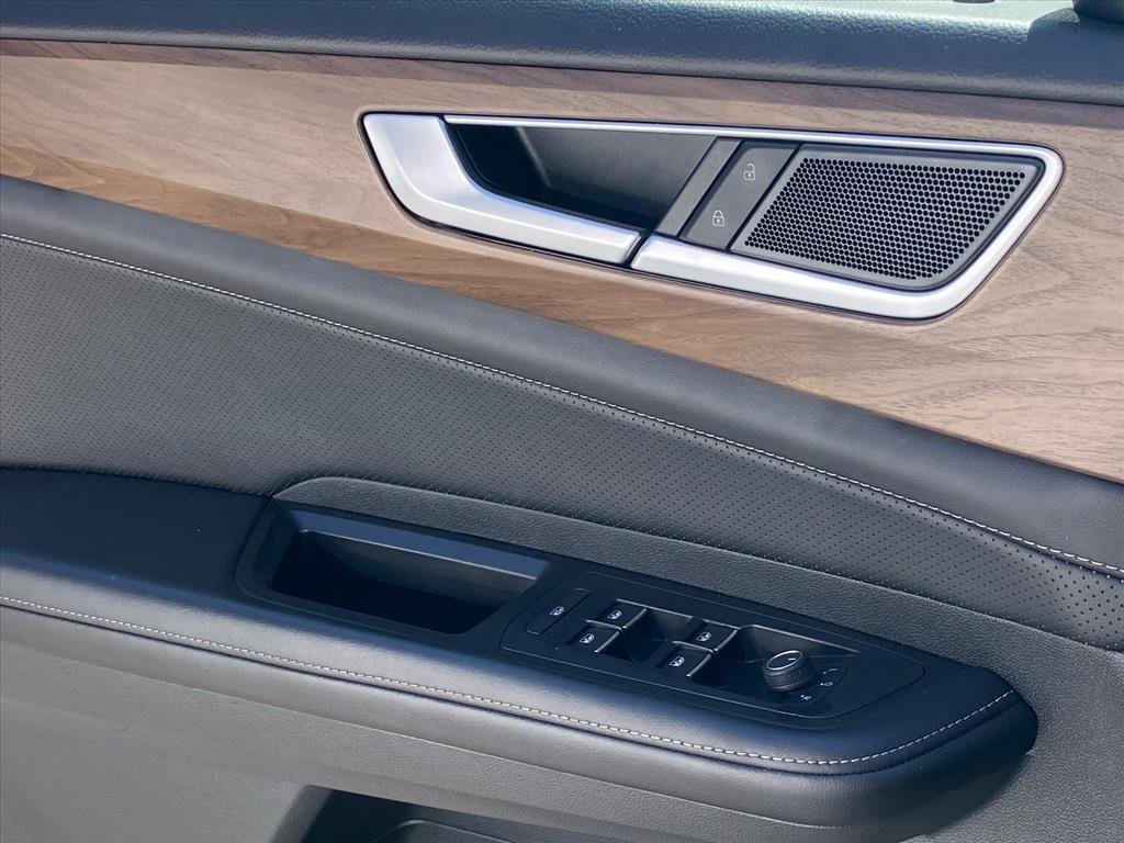 Certified 2024 Volkswagen Atlas SE FWD image 16