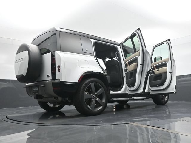 Used 2021 Land Rover Defender 110 X-Dynamic HSE AWD/4WD image 24