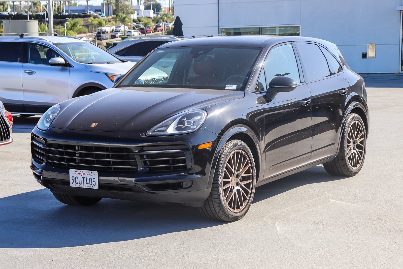 Used 2023 Porsche Cayenne AWD/4WD image 3