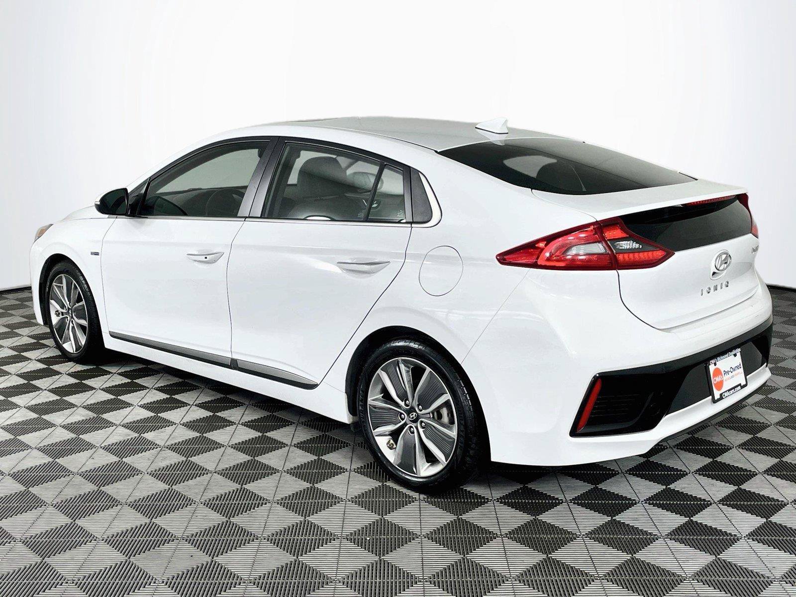 Used 2017 Hyundai Ioniq Limited FWD image 6